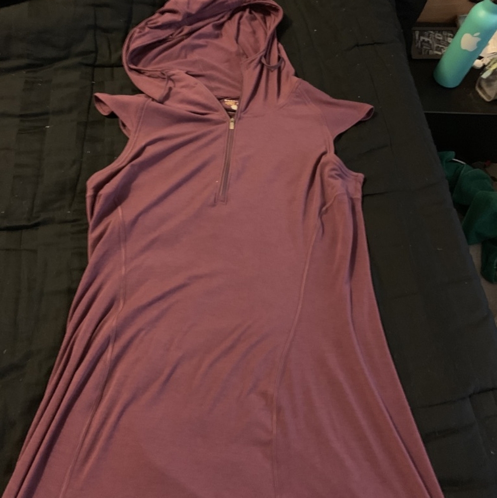 Mountain hardware hooded dress